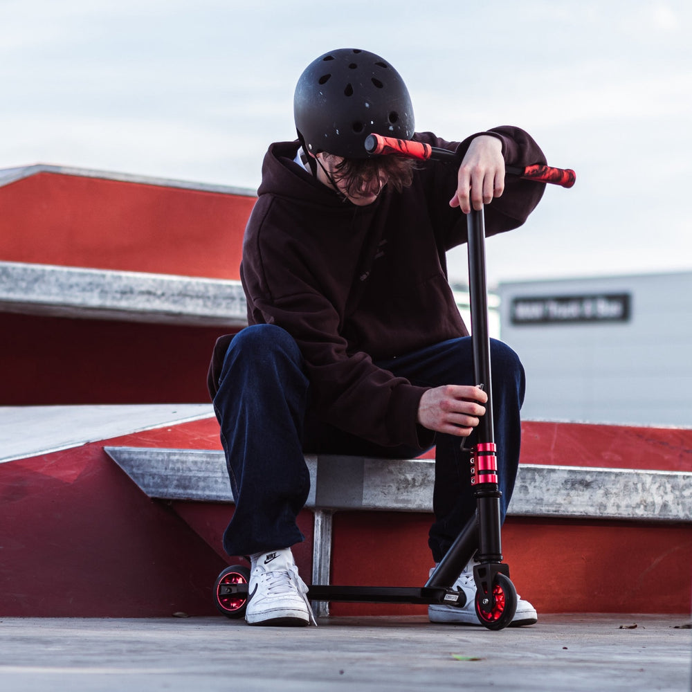 Deluxe Stunt Scooter - Black