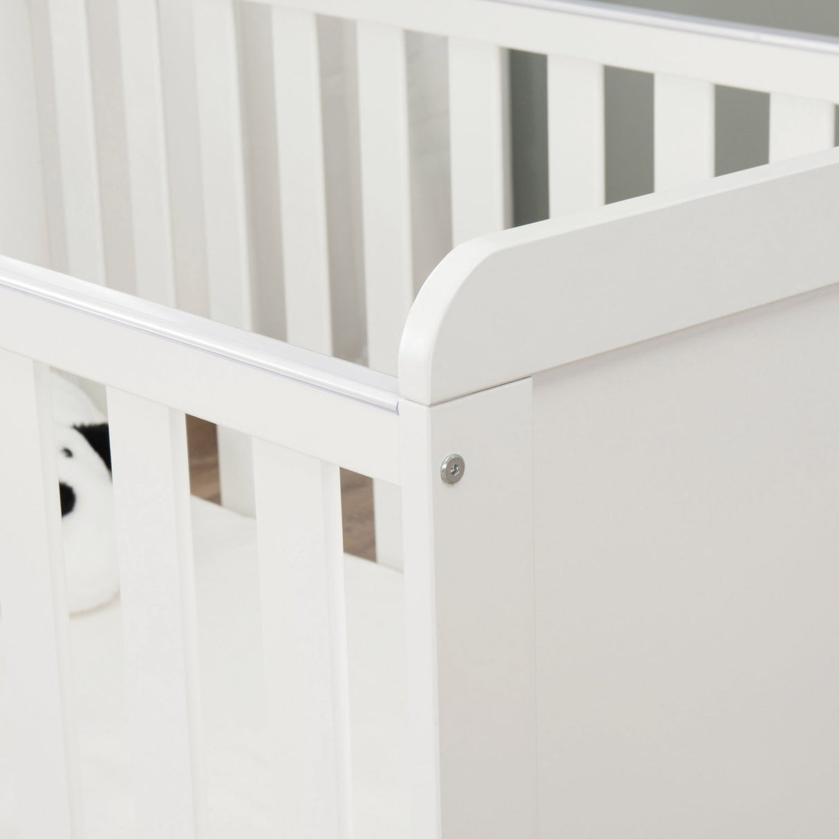 Babymore Caro Urban 2-in-1 Cot Bed (0-5yrs)