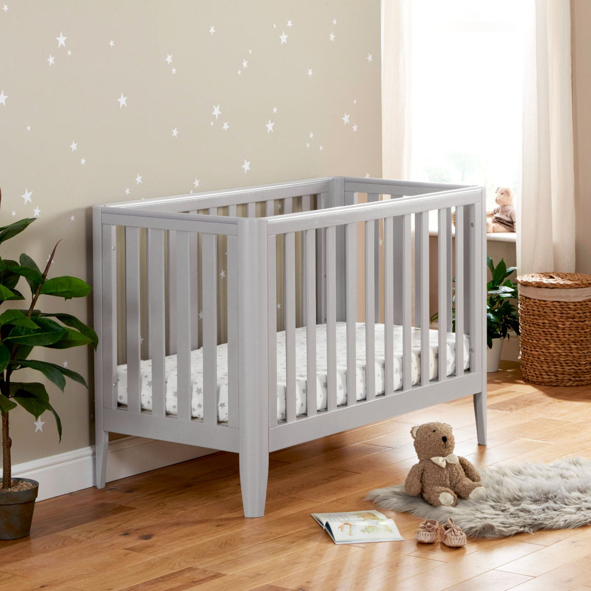 Babymore 2-in-1 Iris Cot Bed - Nordic Style - Solid Pine - (0-5yrs)