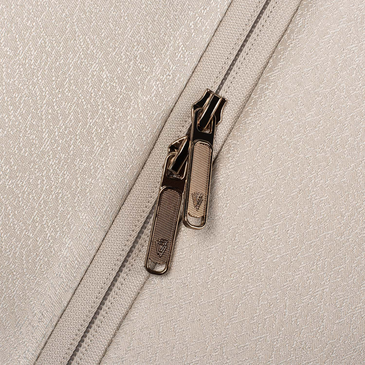 Venicci Upline 2: 3-in-1 Travel System (with Tiago Car Seat + 360° Base)