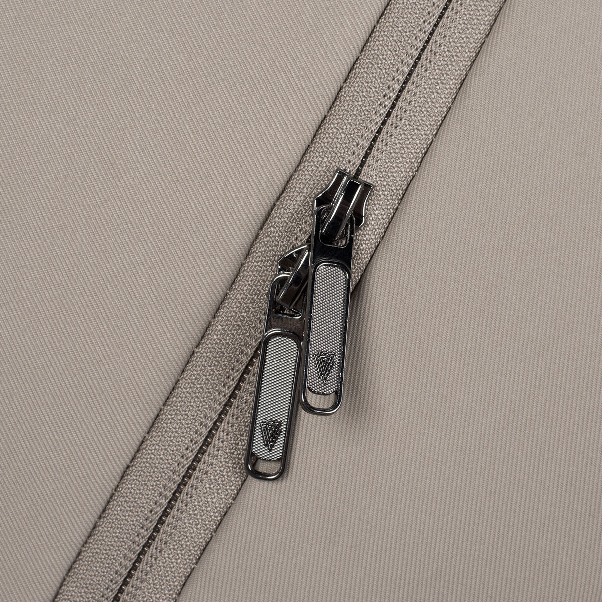 Venicci Upline 2: 3-in-1 Travel System (with Tiago Car Seat + 360° Base)