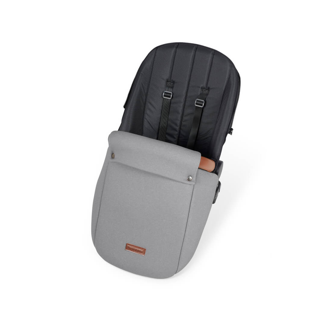 Ickle Bubba Stomp Luxe 9-Piece Pram
