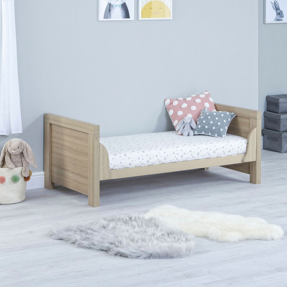 Babymore Luno Modern 2-in-1 Cot Bed (0-5yrs)