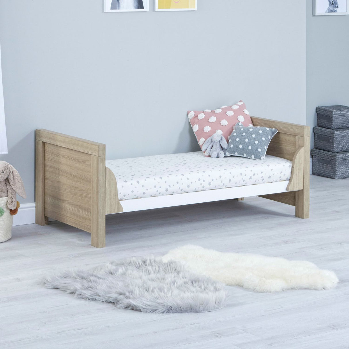 Babymore Luno Modern 2-in-1 Cot Bed (0-5yrs)