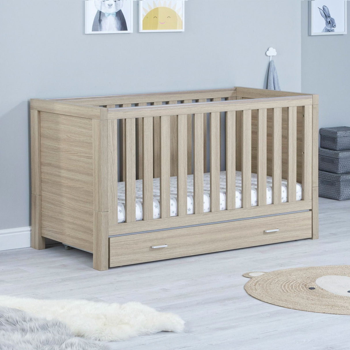 Babymore Luno Modern 2-in-1 Cot Bed (0-5yrs)