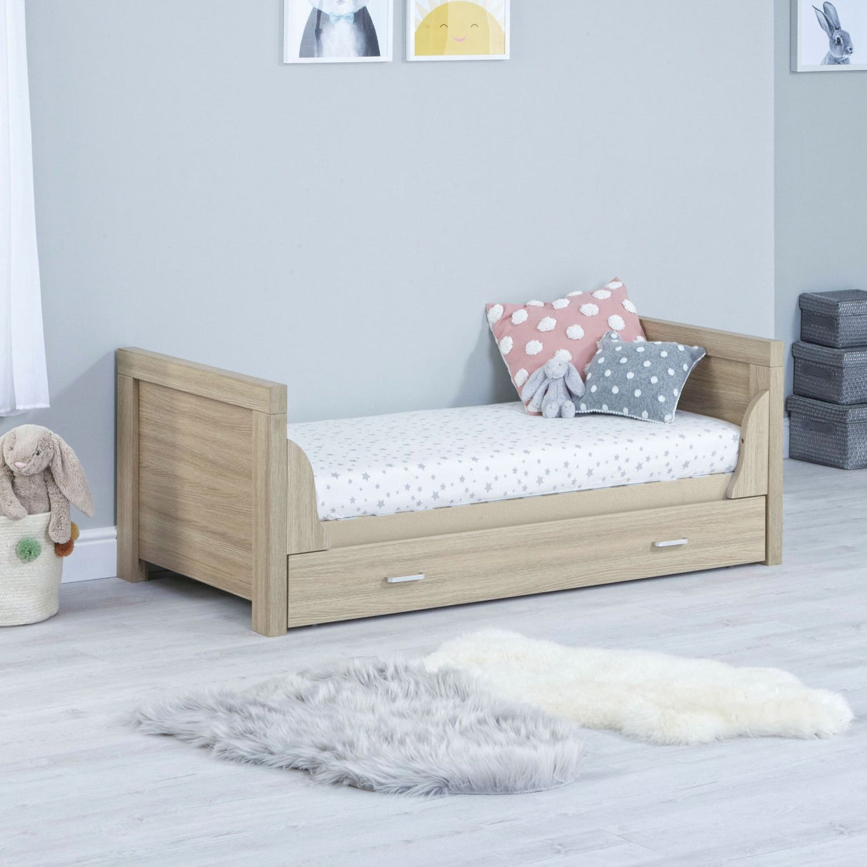 Babymore Luno Modern 2-in-1 Cot Bed (0-5yrs)