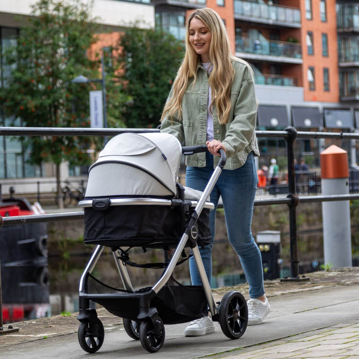 Babymore Mimi Travel System + Coco iSize Car Seat