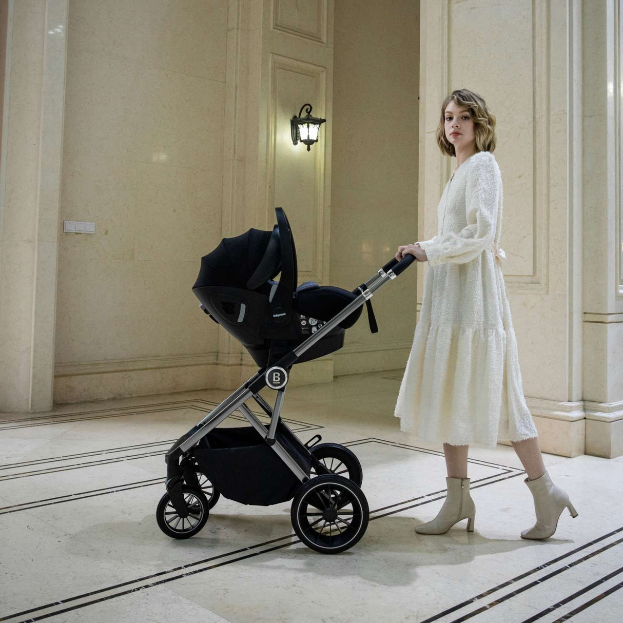 Babymore Chia 3-in-1 Travel System - Pecan Car Seat + ISOFIX Base