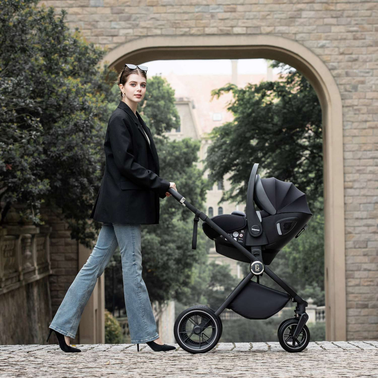 Babymore Kai 3-in-1 Travel System - Pecan Car Seat + ISOFIX Base