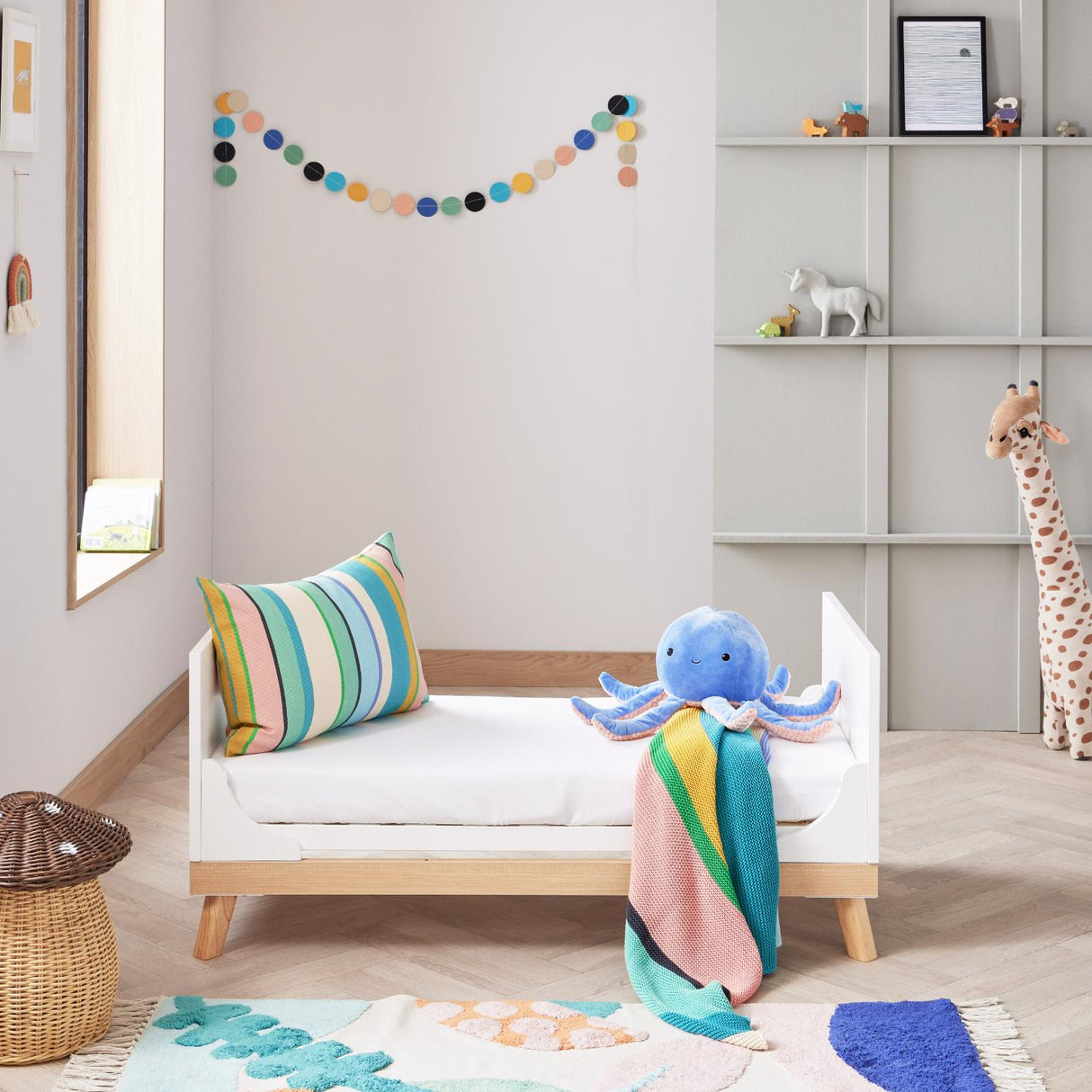 Babymore Mona Mini Cot Bed - Height Adjustable - Compact Size (0-4yrs)