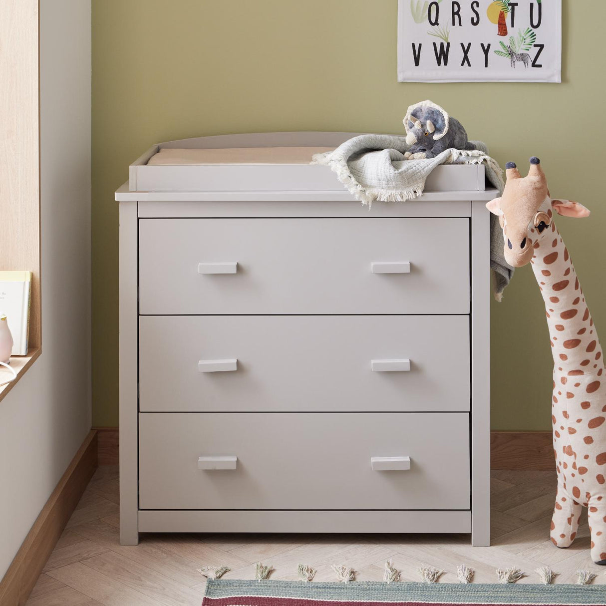 Babymore Universal Nursery Chest Changer