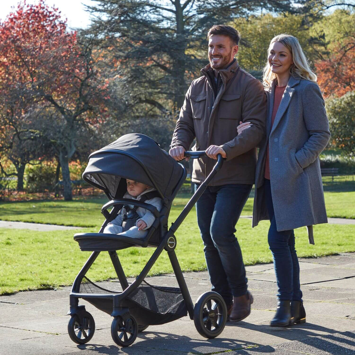 Babymore MeMore V2 Travel System + Pecan iSize Car Seat + ISOFIX Base