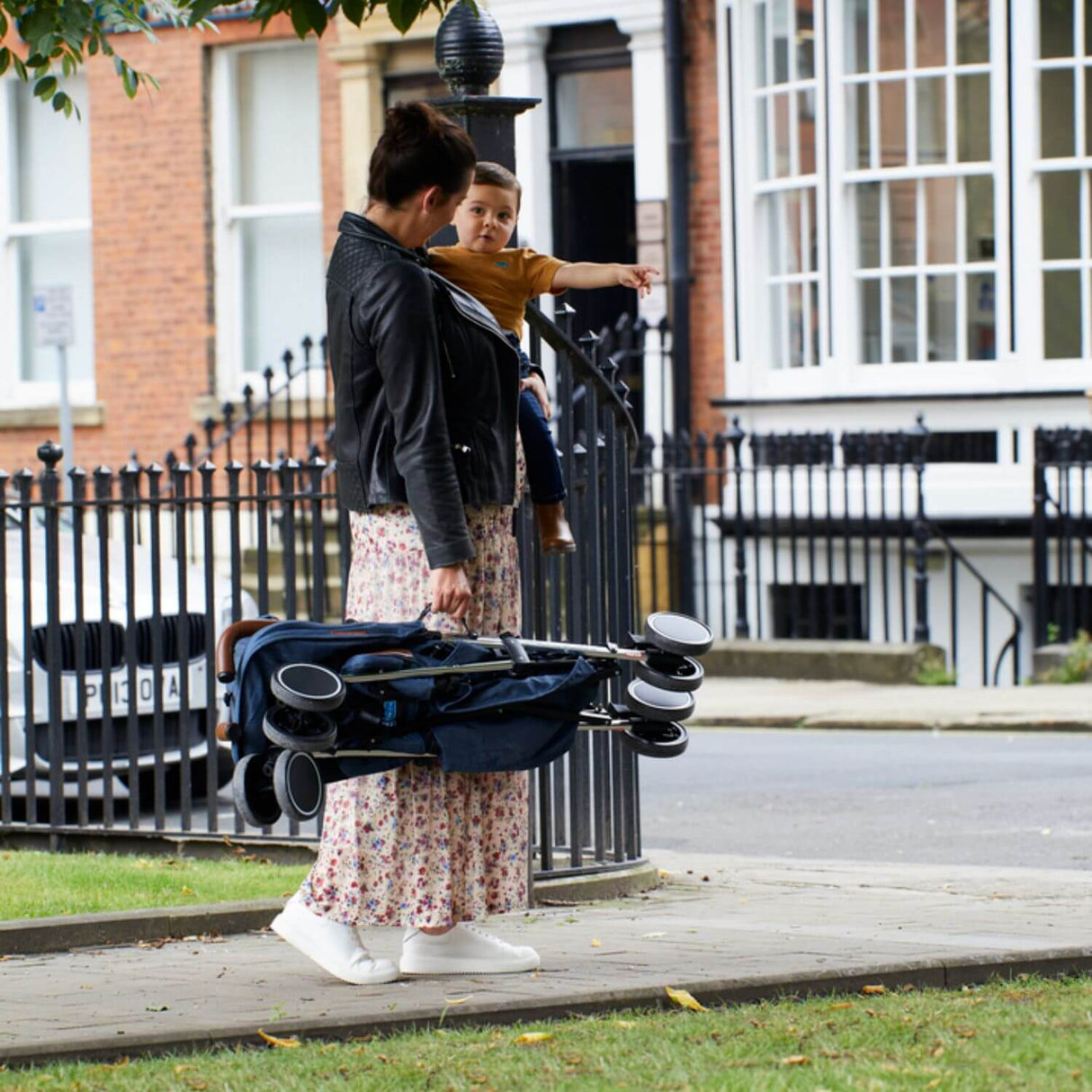 Ickle Bubba Discovery Stroller - 6 months up to 22kg (approx. 4 years old)