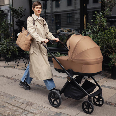 Venicci Claro 3-in-1 Travel System with Tiago Car Seat + ISOFIX Base